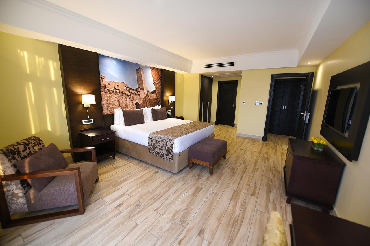Mestil Hotel & Residences Kampala Exterior photo