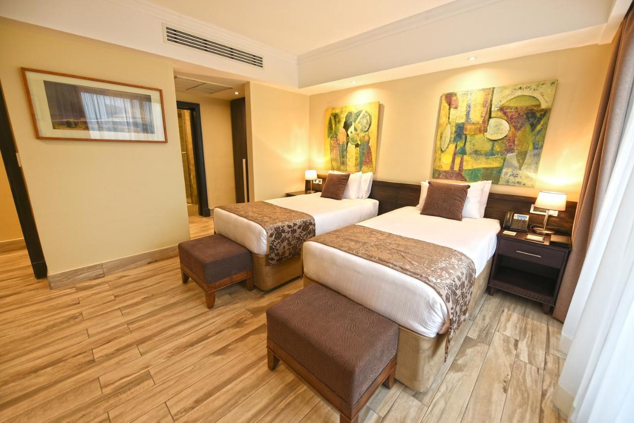 Mestil Hotel & Residences Kampala Exterior photo