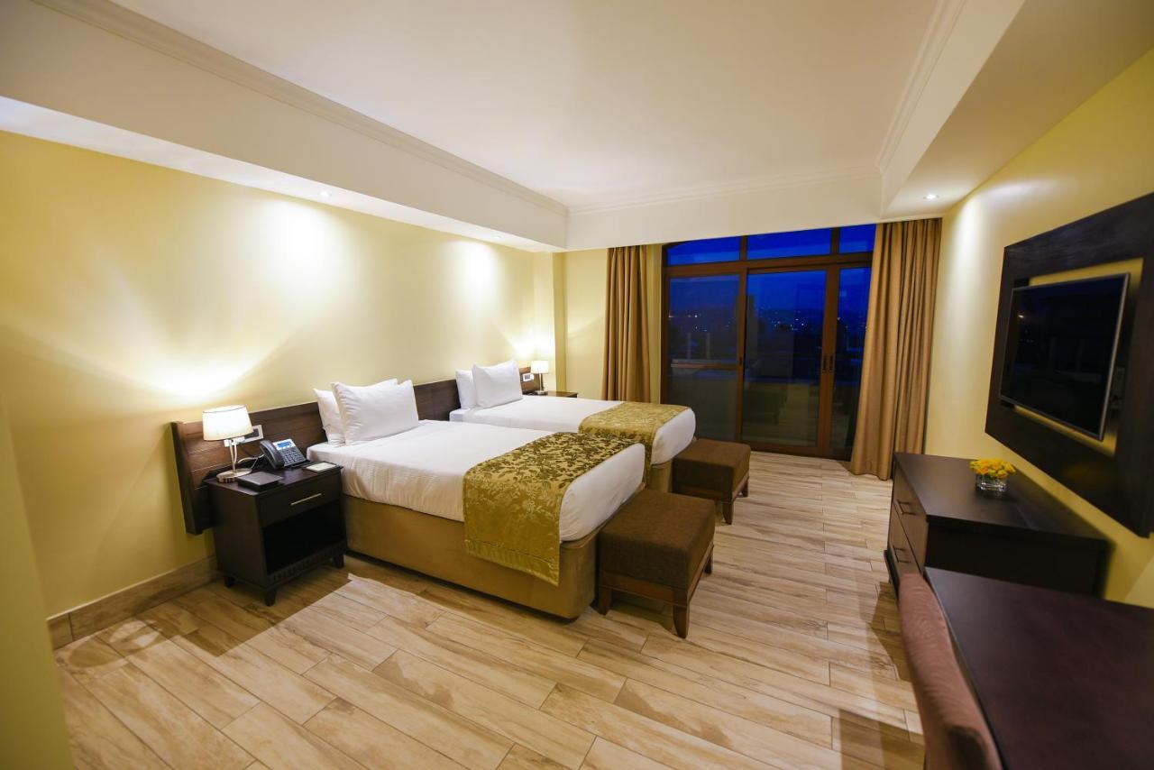 Mestil Hotel & Residences Kampala Exterior photo