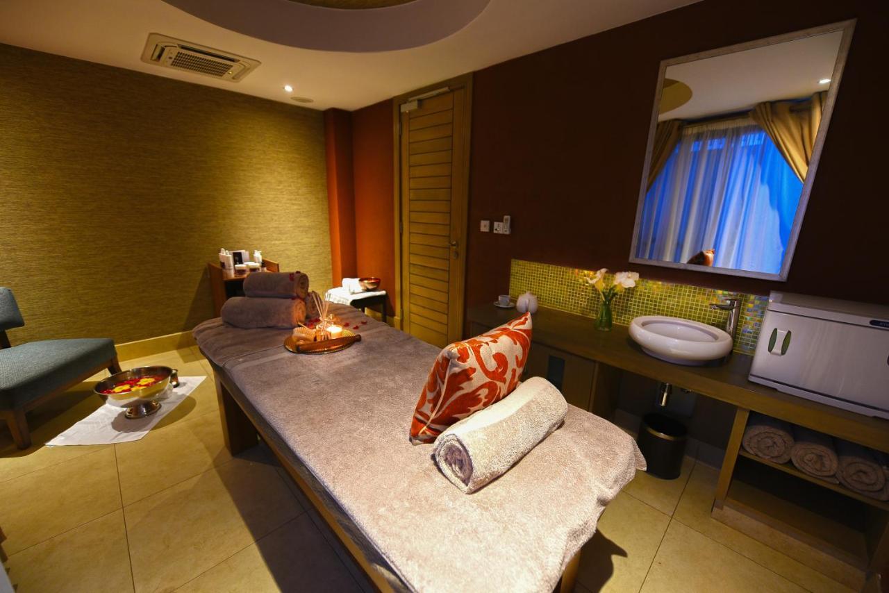 Mestil Hotel & Residences Kampala Exterior photo